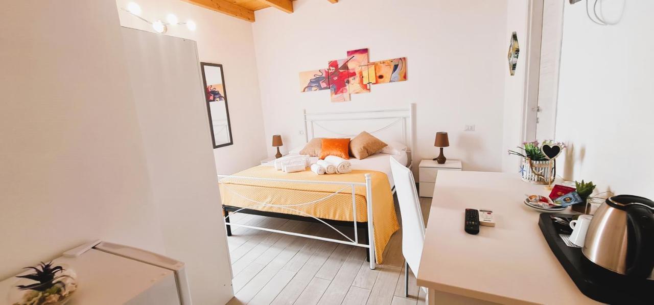Kalispera Hotel Torre Lapillo Buitenkant foto